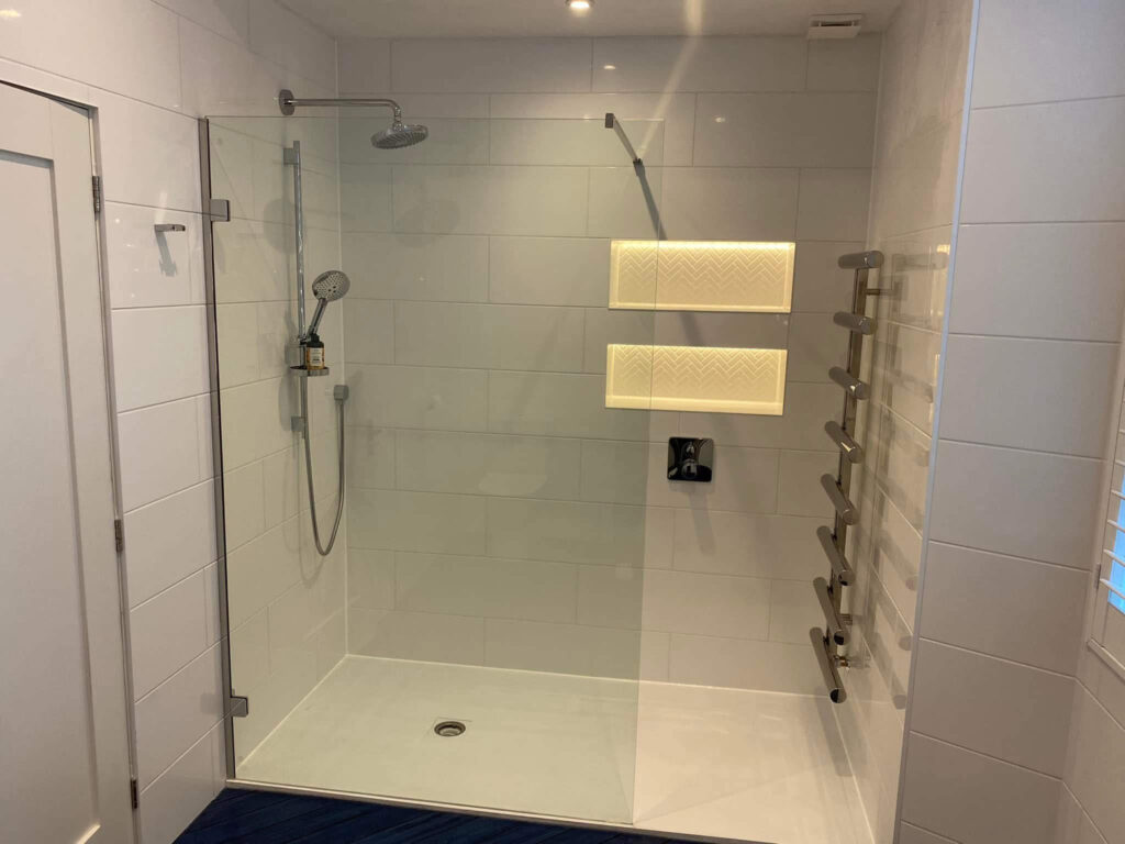 Niche in shower room. Custom bathroom joinery and fitting in Lothians and Edinburgh