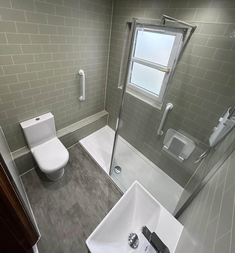 Fitted bathroom Edinburgh